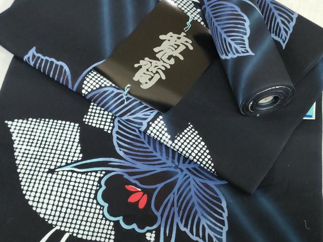 平和屋着物*夏物 世界的ファッションデザイナー 山本寛斎 kansaiブランド 浴衣 反物 着尺 注染 草花 黒地 綿 逸品 未使用 DABJ0660zy