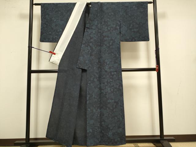 平和屋着物▽上質な小紋 単衣 ろうけつ染め 花唐草文 鬼しぼ縮緬 正絹 逸品 DABJ3582du