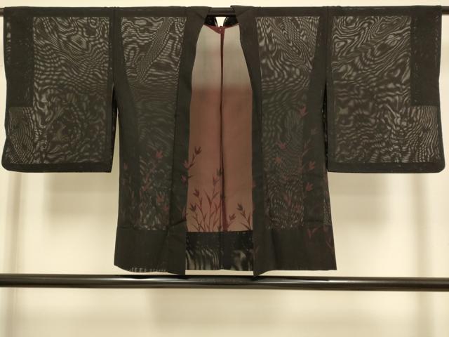 平和屋着物▽羽織 スリーシーズン 春夏秋 塵除け 草花文 黒地 正絹 逸品 DABJ3748du