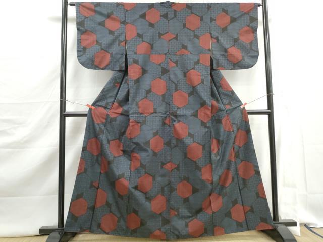 平和屋着物■本場大島紬 7マルキ 亀甲文 正絹 逸品 DABJ5406qa