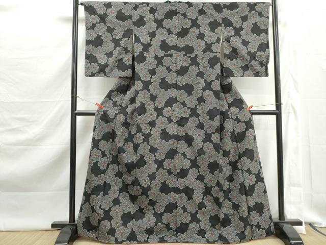 平和屋着物■上質な紬 舞花文 黒地 正絹 逸品 DABJ5502qa