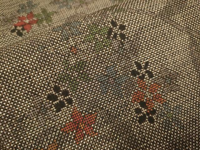 平和屋着物●本場大島紬 7マルキ 草花文 正絹 逸品 DABJ6653du