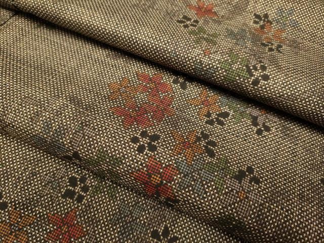 平和屋着物●本場大島紬 7マルキ 草花文 正絹 逸品 DABJ6653du