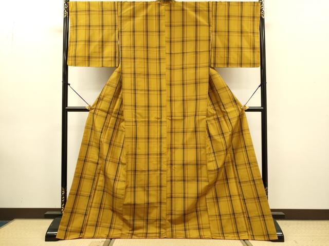 平和屋着物●本場黄八丈 平織 紬 格子 ロング丈 正絹 逸品 未使用 DABJ6943du