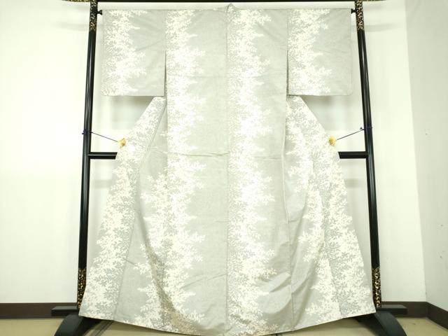 平和屋着物●本場大島紬 白大島 9マルキ 草葉シルエット 正絹 逸品 DABJ8437ps