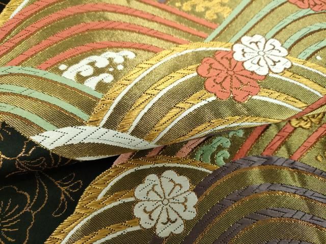 平和屋着物▼六通柄袋帯 唐織 立波桜 黒地 金糸 正絹 逸品 DABJ8720ps