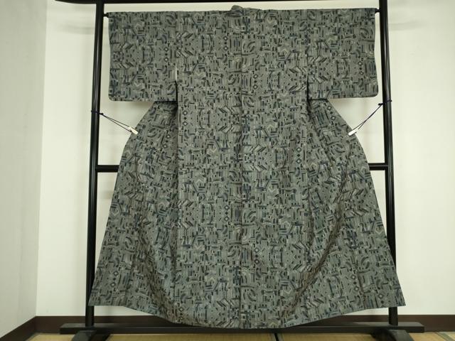 平和屋着物■本場大島紬 7マルキ 抽象文様 正絹 逸品 DABJ9105ya