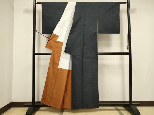 平和屋着物■本場大島紬 9マルキ 唐草文様 正絹 逸品 未使用 DABJ9295ya