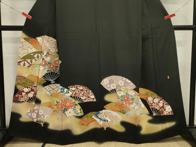 平和屋着物■豪華黒留袖 作家物 駒刺繍 扇面花文 暈し染め 金彩 正絹 逸品 DABJ9374ya