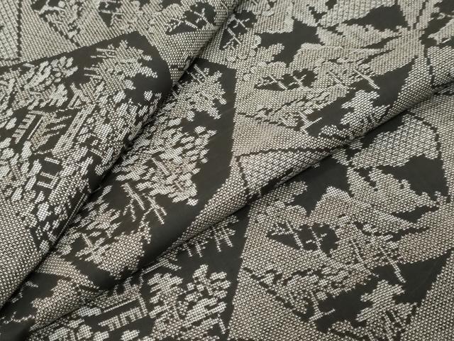 平和屋着物●本場大島紬 9マルキ 樹林風景文 正絹 逸品 DABK0048ud