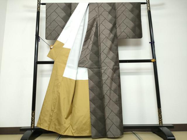 平和屋着物●本場大島紬 9マルキ 変わり格子文 正絹 逸品 DABK0284ud
