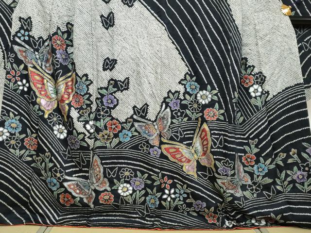 平和屋着物●豪華振袖 絞り 花蝶文 黒地 金銀彩 正絹 逸品 DABK0436ud