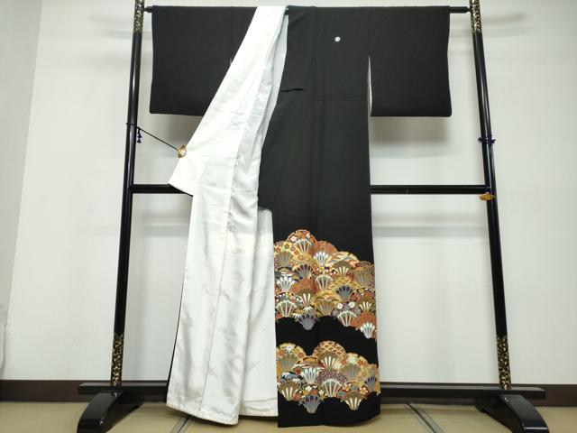 平和屋着物●豪華黒留袖 駒刺繍 青海波草花文 金彩 正絹 逸品 DABK0493ud