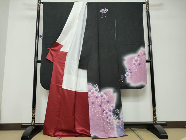 平和屋着物●豪華振袖 舞花文 暈し染め 黒地 金彩 正絹 逸品 DABK0773ud