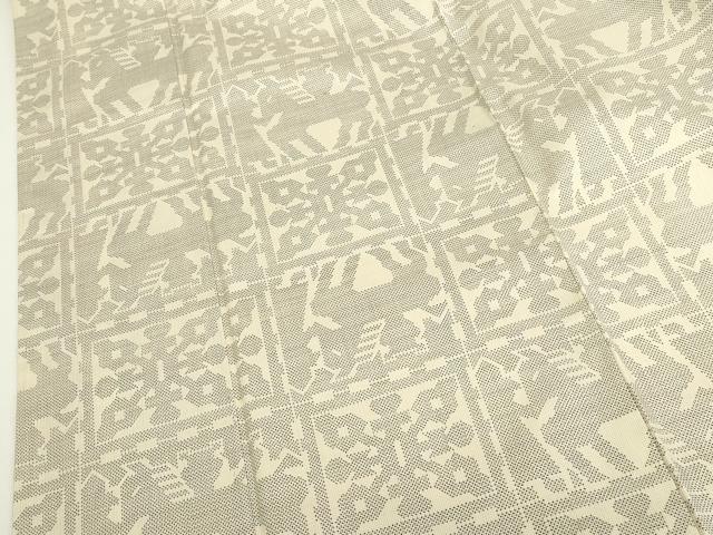 平和屋着物●本場大島紬 白大島 7マルキ 古代エジプト文様 正絹 逸品 未使用 DABK2444op