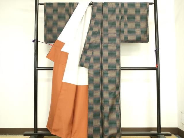 平和屋着物●本場大島紬 9マルキ 変わり格子 正絹 逸品 未使用 DABK2465op