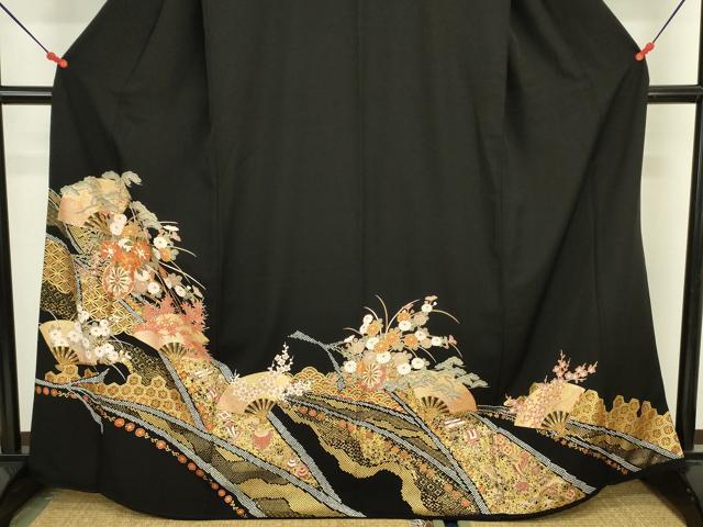 平和屋着物■豪華黒留袖 駒刺繍 扇面花車文 松竹梅 金彩 正絹 逸品 DABK6652ya