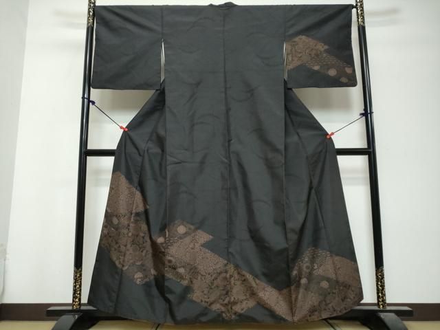 平和屋着物●本場縞大島紬 訪問着 染大島 松皮菱草花文 正絹 逸品 DABL1046ud