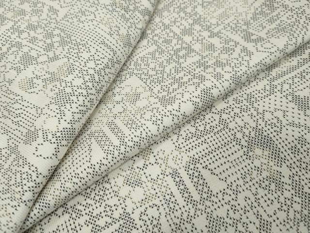 平和屋着物●本場大島紬 白大島 7マルキ 幾何学花文 正絹 逸品 DABL1074ud
