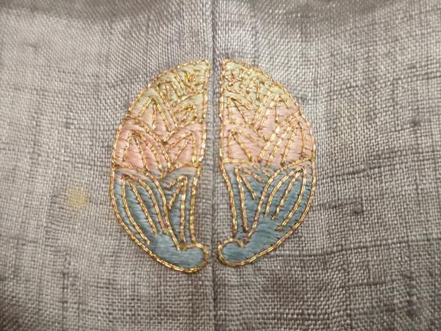 平和屋着物●本場結城紬 重要無形文化財 訪問着 奥順 刺繍 風景草花文 金彩 証紙付き 正絹 逸品 DABL1121ud