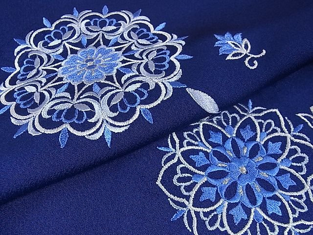 平和屋本店■極上 山口美術織物 皇室 伊勢神宮御用 西陣織 訪問着 刺繍 正倉院花文 留紺色地 暈し染め 未使用 DZAA0733kh4 - 平和屋
