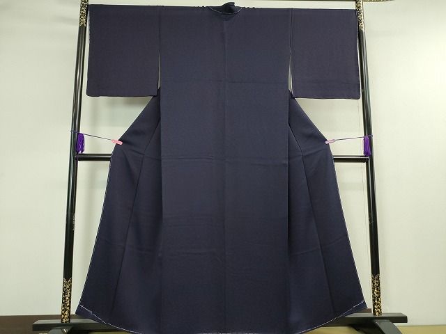 平和屋本店●極上 藍造り国選定無形文化財 藍師・佐藤昭人 色無地 唐草地紋 鉄紺色 逸品 未使用 DZAA1756kh5