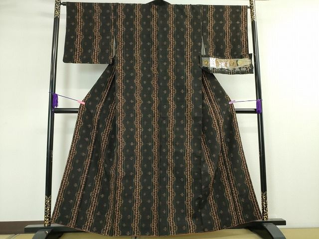 平和屋本店■極上 国指定重要無形文化財 本場久米島紬 草木染 泥染 手織 証紙付き 逸品 未使用 DZAA1966kh4 - 平和屋