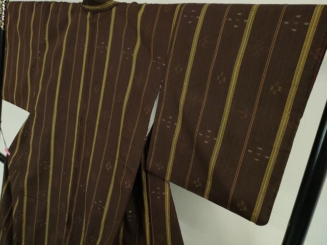平和屋本店■希少 無形文化財 本場黄八丈 黒八丈絣 近藤傳 草木染 手織 紬 証紙付き 逸品 未使用 DZAA2128kh4 - 平和屋
