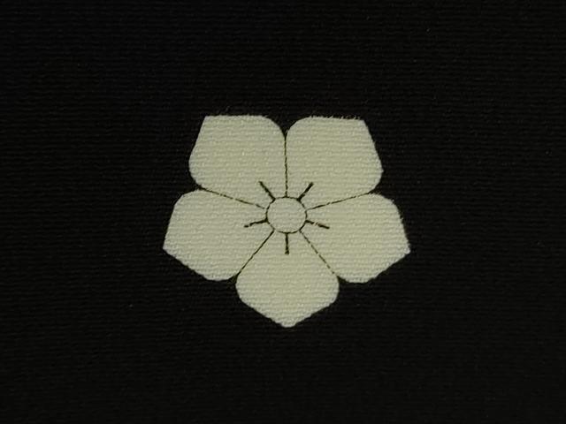 平和屋本店■極上 創業460年・千總 黒留袖 誰が袖好み 駒刺繍 宝尽くし松文 金彩 高島屋扱い 逸品 DZAA4044