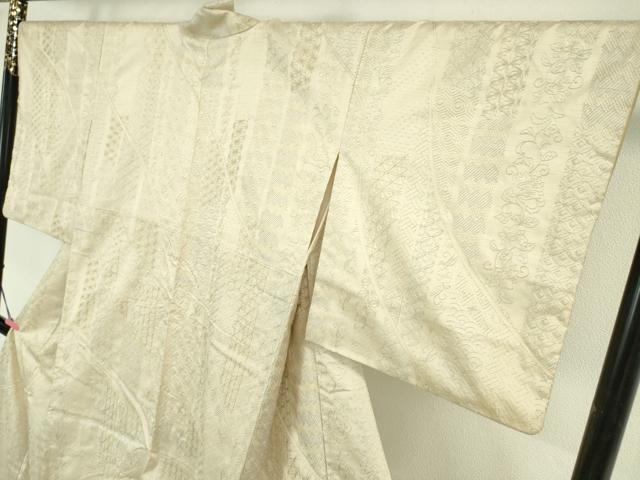 平和屋本店■極上 紬 総刺し子刺繍 名物裂草花文 練色地 逸品 未使用 DZAA5606kh5