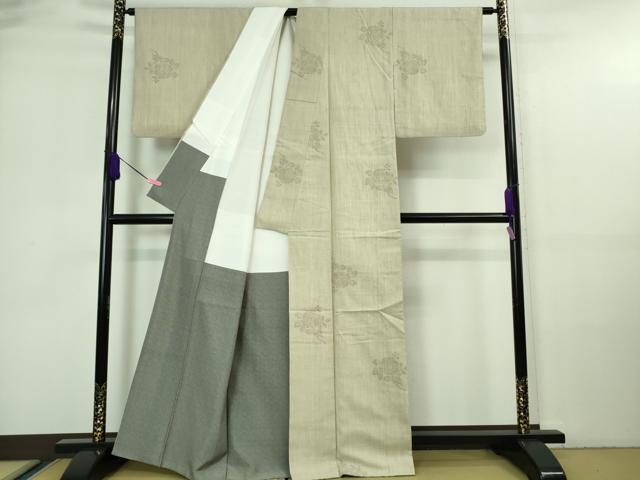 平和屋本店■極上 本場結城紬 重要無形文化財 地機 奥順謹製 100亀甲 飛び亀甲柄 枝椿 枯野色地 証紙付き 逸品 DZAA7361kh5