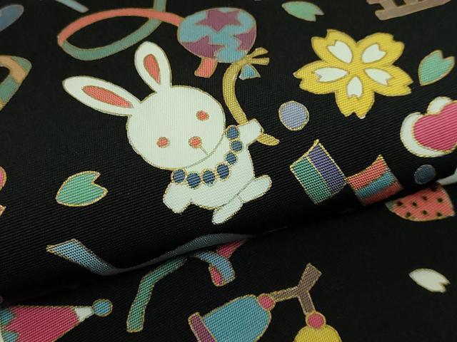 平和屋着物■極上 塩瀬 九寸名古屋帯 クラッカー 兎 ペンギン 苺 黒地 金彩 逸品 DZAA9292kh5