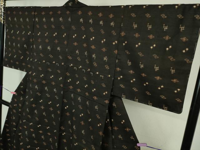 平和屋着物■極上 国指定重要無形文化財 本場久米島紬 手織 逸品 DZAA9375kh5