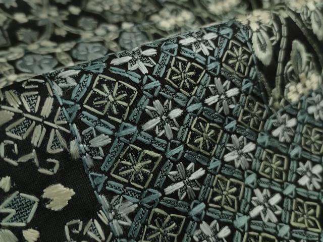 平和屋本店■極上 本場縞大島紬 総刺繍 名物裂花文 黒地 逸品 未使用 DZAA9396kh5