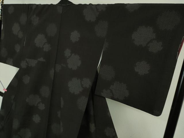 平和屋着物●極上 結城紬 奥順謹製 はたおり娘 80亀甲 雪輪重ね 黒地 証紙付き 逸品 未使用 DZAA9436kh5