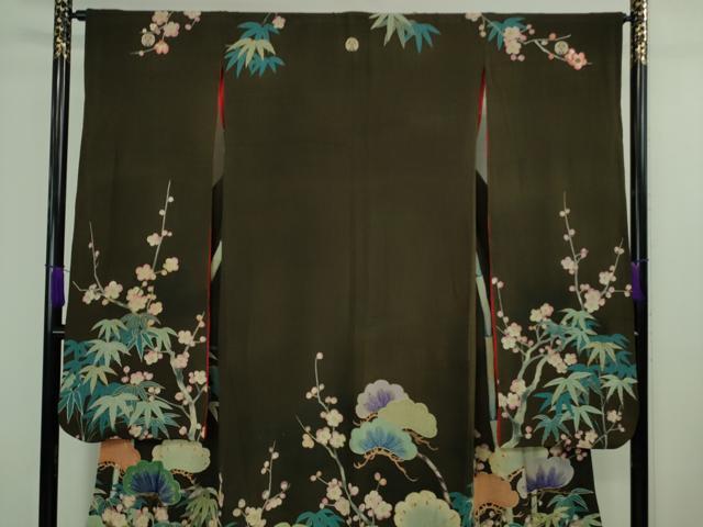 平和屋着物■極上 アンティーク 大正ロマン 振袖 駒刺繍 松竹梅 黒地 金糸 縮緬地 逸品 DZAA9563kh5