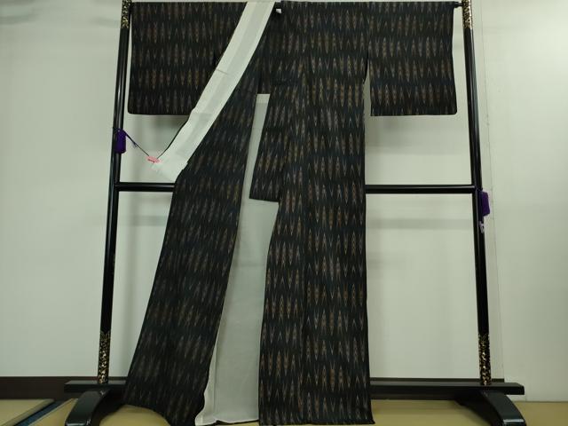 平和屋本店▽極上 青山みとも お召 単衣 絣柄 黒地 逸品 DZAB0135kh5