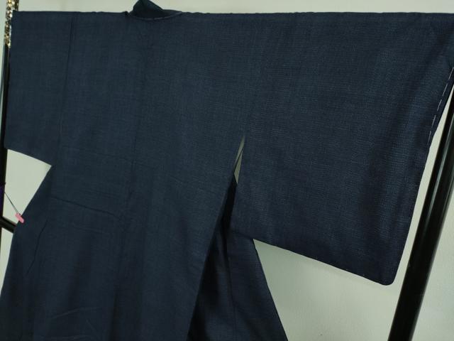 平和屋本店●極上 本場結城紬 重要無形文化財 100亀甲 総詰め 濃藍色地 反端付き 逸品 未使用 DZAB0175kh5