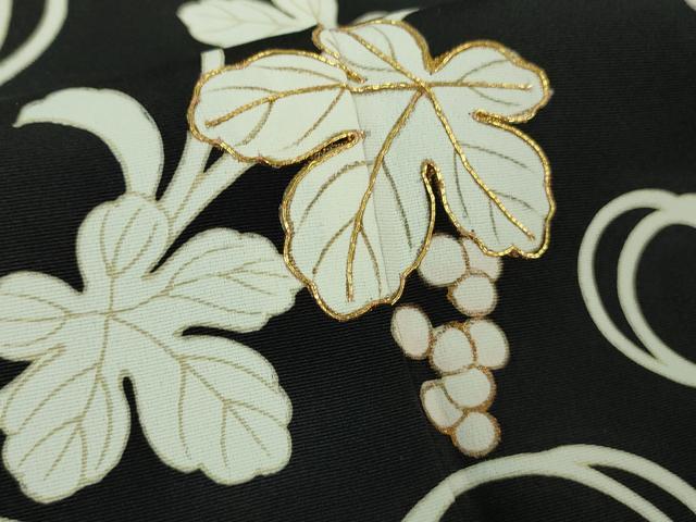 平和屋本店■極上 きもの志麻 岩下志麻ブランド 訪問着 駒刺繍 葡萄唐草文 黒地 金彩 逸品 DZAB0757kh5