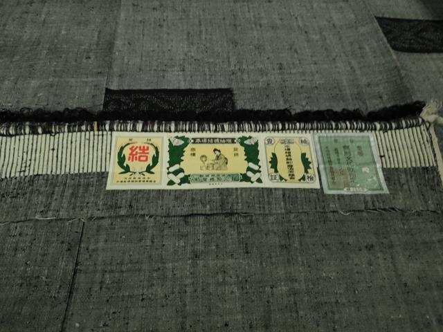平和屋本店▽極上 本場結城紬 重要無形文化財 単衣 100亀甲 飛び亀甲柄 証紙付き 逸品 未使用 DZAB0797kh5