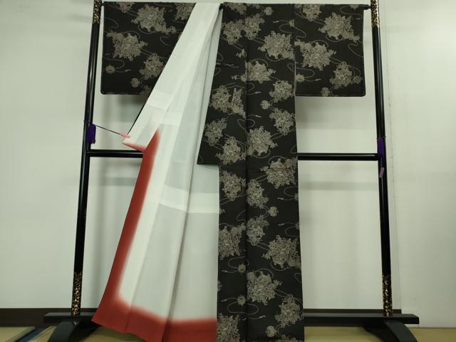 平和屋本店■極上 本場大島紬 割り込み絣 舞蝶花文 黒地 逸品 未使用 DZAB0823kh5