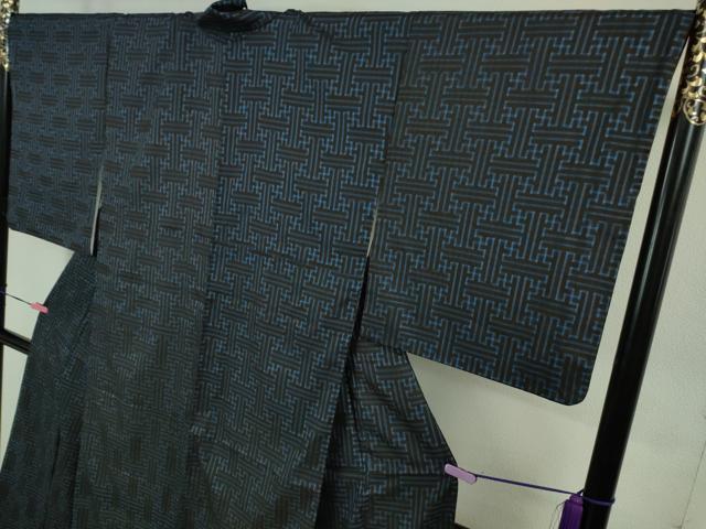 平和屋着物●希少 本場大島紬 龍郷絣 秋名バラ 逸品 DZAB1158kh5