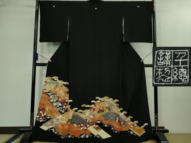 平和屋本店●極上 創業460年・千總 黒留袖 駒刺繍 扇面鳳凰吉祥花文 金彩 逸品 DZAB1969kh6