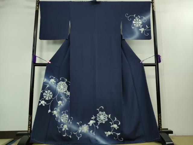 平和屋本店●極上 訪問着 佐賀錦 刺繍 花唐草文 紺青色地 暈し染め 銀糸 逸品 未使用 DZAB2103kh6