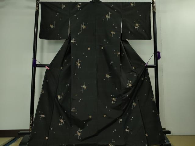 平和屋着物●極上 本場大島紬 総刺繍 破れ色紙花文 黒地 金糸 ロング丈 逸品 未使用 DZAB2121kh6