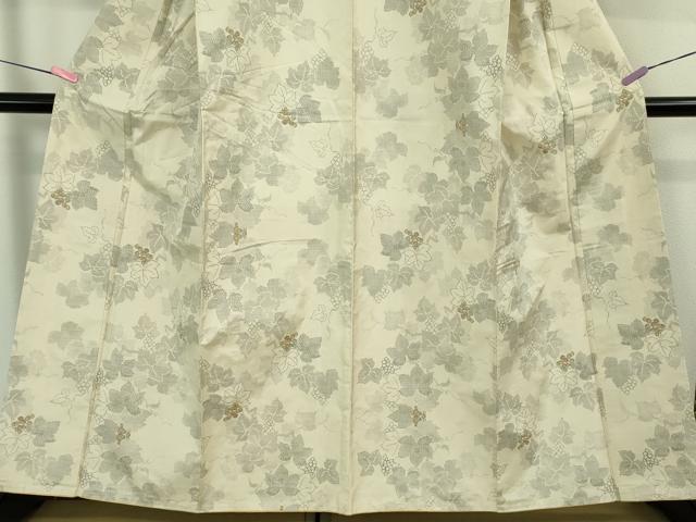 平和屋着物●極上 本場大島紬 白大島 7マルキ 120亀甲 南天蔦の葉文 逸品 未使用 DZAB2127kh6