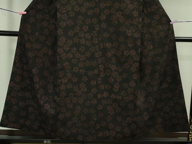 平和屋本店●極上 本場結城紬 重要無形文化財 120亀甲 飛び亀甲柄 舞花文 黒地 証紙付き 逸品 DZAB2505kh6