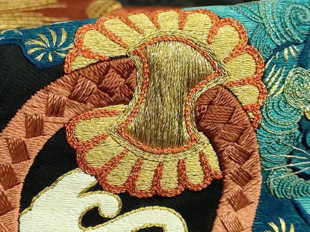 平和屋着物●極上 アンティーク 大正ロマン 九寸名古屋帯 総刺繍 宝尽くし 黒地 金糸 逸品 DZAB2668kh6