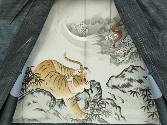 平和屋着物●極上 男性 本場大島紬 アンサンブル キングサイズ 100亀甲 総詰め 山川ヨシ作 羽裏・龍虎 証紙付き 逸品 未使用 DZAB2713kh6