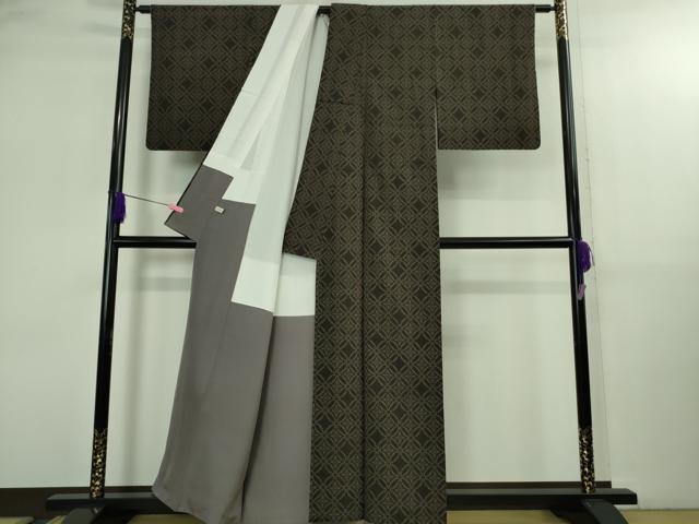 平和屋着物●極上 日本工芸会正会員 林宗平 本塩沢 古代本塩沢 七宝文 黒紅色地 染の近江謹製 証紙付き 逸品 DZAB2802kh6